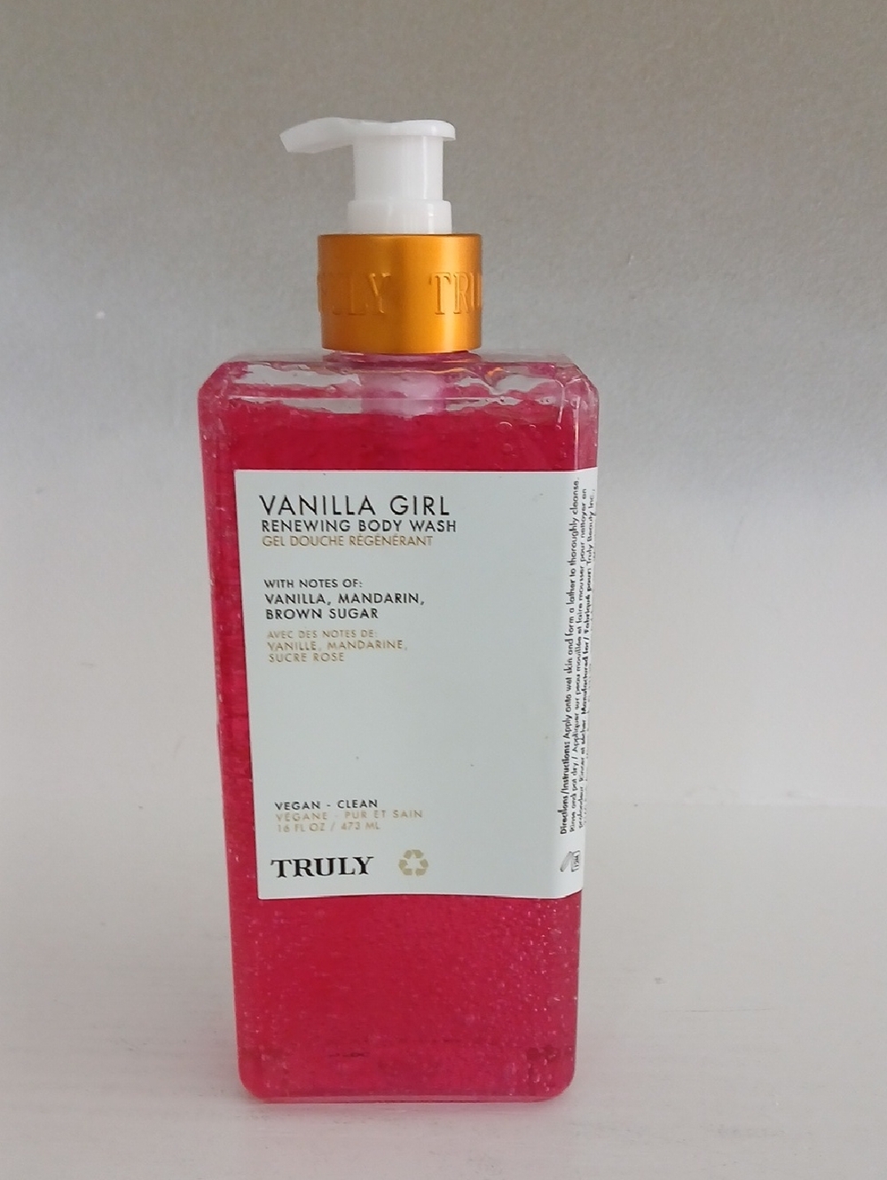 TRULY Vanilla Girl Renewing Body Wash